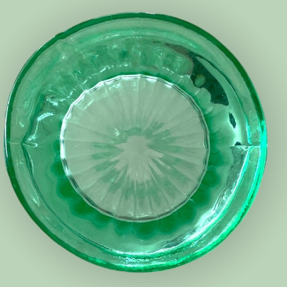 SOLDⓂ️ Vintage Uranium Green Depression Glass Ruffled Vase 10" Tall - Picture 7 of 8